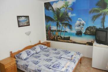 פנסיון Agatopolis всяка стая с безплатно парко място