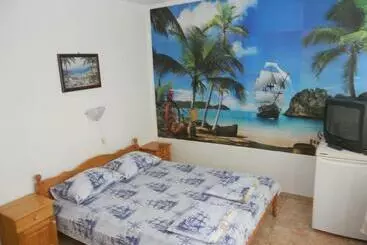 Pension Agatopolis  всяка стая с безплатно парко място