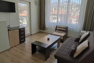 ペンション приятелската къща