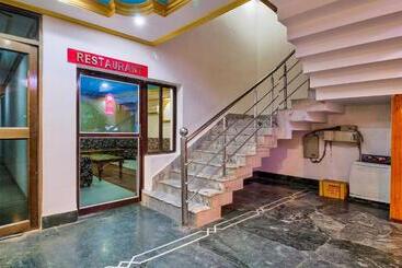 בית מלון כפרי O Embassy