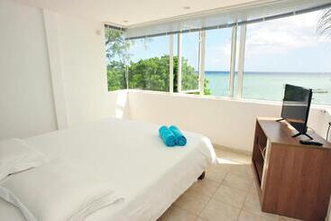 Жильё для туристов The Beach House West Coast Mauritius