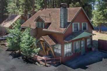 شقة فندقية Golden Bear Inc