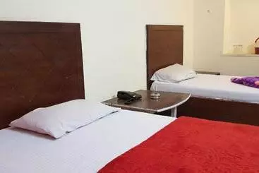 Hotel Rooms Near Bus Stand