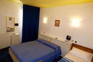 בית מלון כפרי Mon Repos