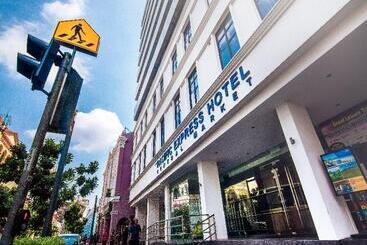 Pacific Express Hotel Central Market