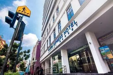 Pacific Express Hotel Central Market