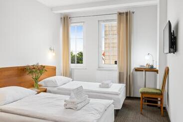 Отель Sukiennice