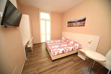 ペンション Gioberti House