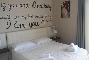 צימר Athena Charming Rooms