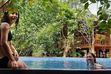 Lomakeskus Habarana Tree House Mutu Village