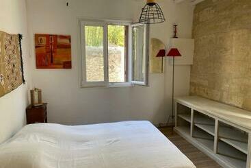 ツーリストアパートメント Charmant Studio à 2 Pas Du Centre Historique