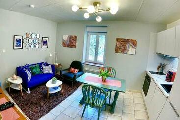 游客公寓 3 Star Surdespine Historic 4 Châteaux Lastours Air Conditioned