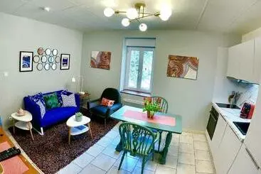 Ferienwohnungen 3 Star Surdespine Historic 4 Châteaux Lastours Air Conditioned