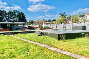 Vakantie-appartementen Mafini Villa