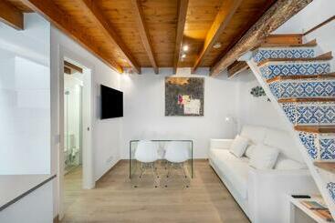 Жильё для туристов The Sailor House, Duplex Palma Center