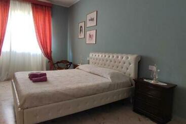 Apartamenty turystyczne Casa Vacanze Feudo Gipponeri