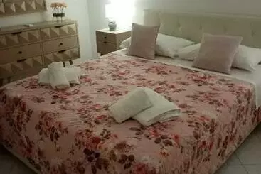 آپارتمان‌های توریست‌ها Plebiscito Home