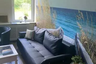ツーリストアパートメント Ferienwohnung Am Park