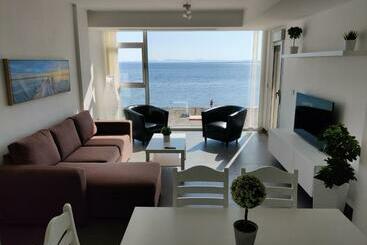 Жильё для туристов Piso De Lujo En La Manga Beach Club