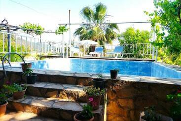 Turistihuoneistot Eki̇nci̇k Te Vi̇lla Taş Ev