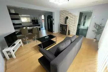 ツーリストアパートメント Gehobene Ferienwohnung Im Schönen Odenwald