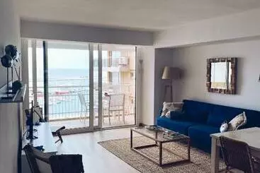 Pisos turísticos Precioso Apartamento Delante Del Mar En Palamós