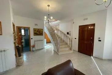 آپارتمانهای توریستها Summer Residence