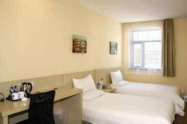 Hanting Hotel Shenzhen Nanshan Metro Station