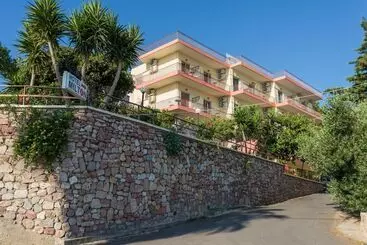 בית מלון כפרי Milton