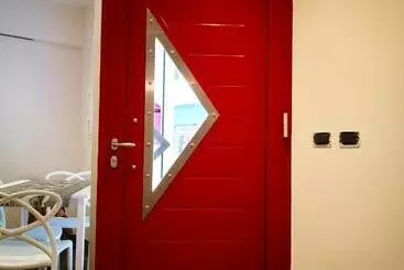 ツーリストアパートメント La Porta Rossa
