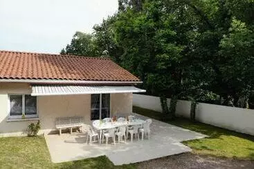 Appartamenti turistici Maison Royan 3 Chambres Avec Salle D Eau, Piscine