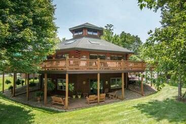 Turista apartmanok Pinnacle Paradise! Hot Tub! Dock Slip Included!