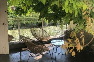 דירות לתיירים Maison Des Glycines Au Bord Du Doubs