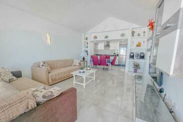 Appartamenti turistici Bungalow Bellavista 13   3 Bed/2 Bath   1 Toilet   Communal Pool   Wifi