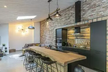 ツーリストアパートメント Le Gîte Des Platanes