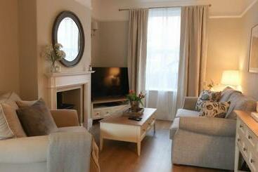 游客公寓 Luxury Living Outside The City Walls   Sleeps Six!