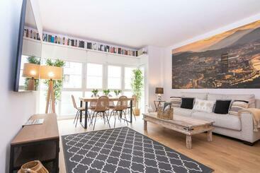 Apartamentos turísticos Bilbao Henao Park De Bilbao Suites, En Pleno Centro Con Garaje Directo