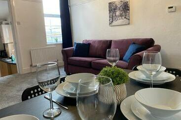 Apartamentos turísticos Rawling   Canny 2 Bed Flat Close To Ncle Free Wifi & Parking