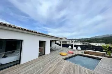 ツーリストアパートメント Villa U Pastore