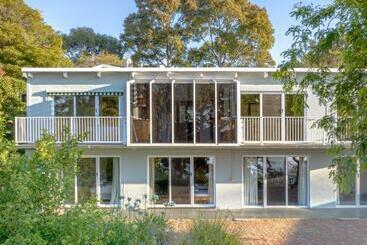 דירות לתיירים Newlands Waterfront