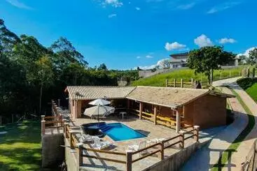 ツーリストアパートメント Chácara Com Piscina Aquecida Em Condomínio Fechado