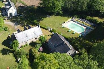 ツーリストアパートメント Hameau Kerhotten