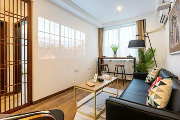 Turist apartmanları Locals Apartment Inn 05