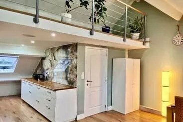 Turistihuoneistot Peaceful Home Close To Airport With Parking