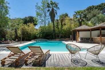 Apartamentos turísticos Domaine Du Peymian La Bastide