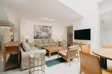 آپارتمان‌های توریست‌ها Tuguest Alhambra House