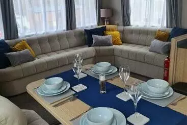 Appartements touristiques The Tiddler   Plot 101, Woodlands Lodge Retreat, New Quay, West Wales