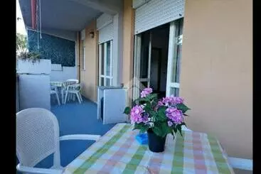 ツーリストアパートメント Appartamento Franca In Residence 300mt Dal Mare