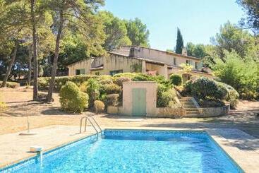 דירות לתיירים Lovely Home In La Tour Daigues