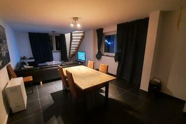 דירות לתיירים Appartement Duplex Pour 3 4 Personnes à Ciney